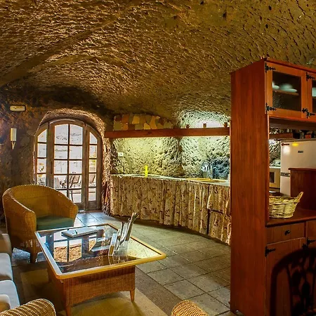 Casa Cueva El Mimo