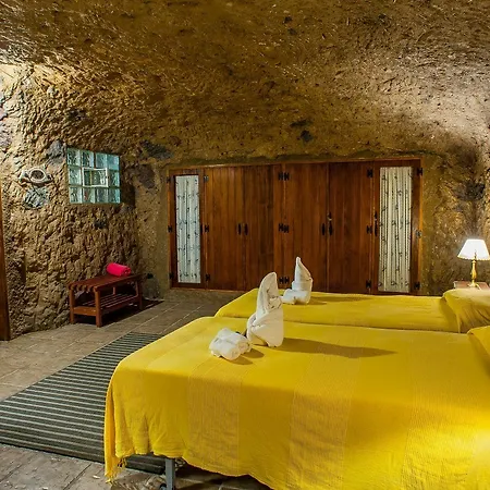 Casa Cueva El Mimo